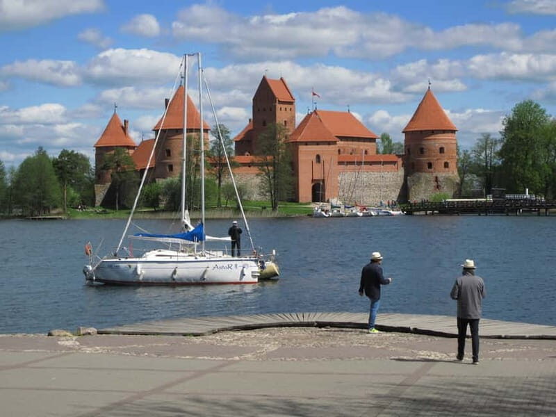 Vilnius: Trakai Tour with Audio Guide and Minibus Transfers - Authentic Experiences from Travelers