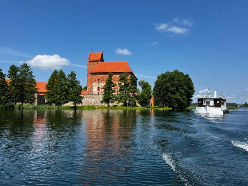 Vilnius: Trakai, Uzutrakis Manor, Hill of Angels, Boat Ride - Good To Know
