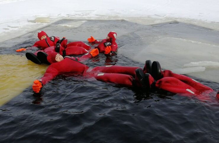 Vilppulantie: Arctic Ice Floating - Booking Details