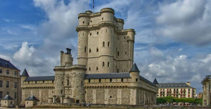 Vincennes Castle: Private Guided Tour With Entry Ticket - Activity Description