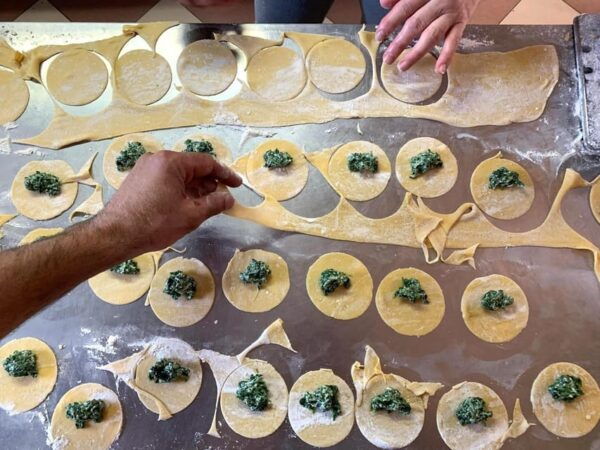 Vinci: Cooking Class of Local Food in a Tuscan Farm - Booking and Cancellation Policy