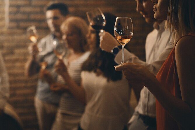 Vino Voyage Niagara Wine Country Bus Tour - Exploring the Town and Beyond