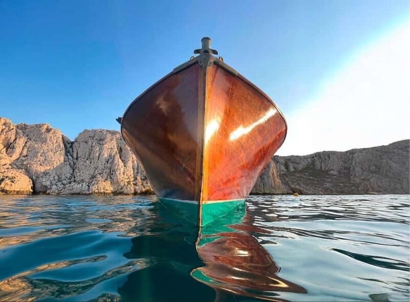 Vintage boat tour of Marseille - small groups (5h) - Frioul Islands: Nature, Swimming, and Relaxation