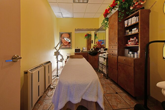 VIP 90 Minute Reflexology and Massage Combo - Gratuity Information
