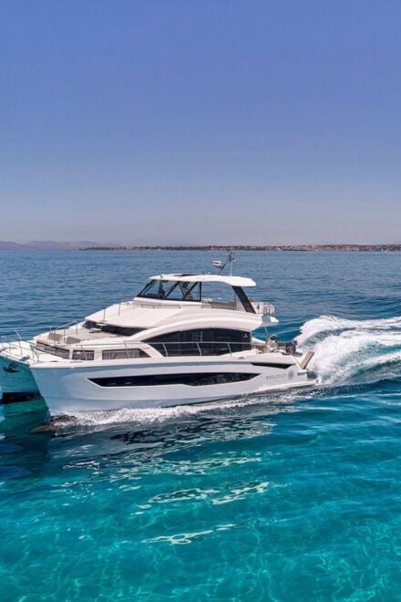 VIP Americas Cup Experience on a Luxury Power Catamaran - Luxury Features