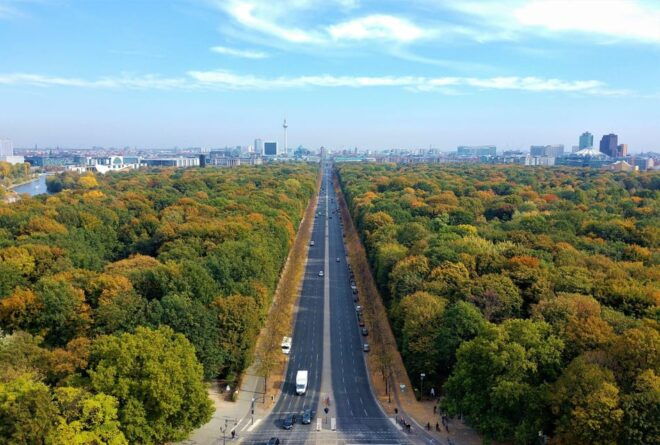 VIP Berlin Shore Excursion - Full-Day Tour With a Van - Key Landmarks Visited