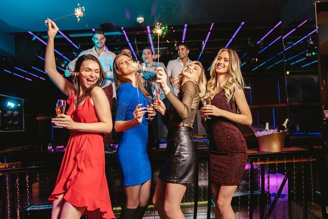 VIP Club Crawl Fremont Street, Las Vegas: Entry & Drink Specials - Timing and Practicalities