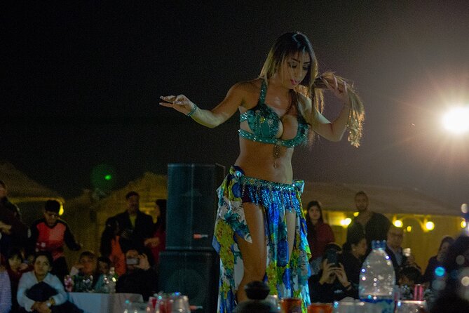 VIP Desert Safari With Dinner From Dubai - Travel by 4x4 and Experience Dune Bashing