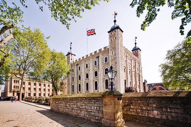 VIP Early Access: Opening Ceremony Tower of London & Bridge Entry - Tour Requirements and Weather Conditions