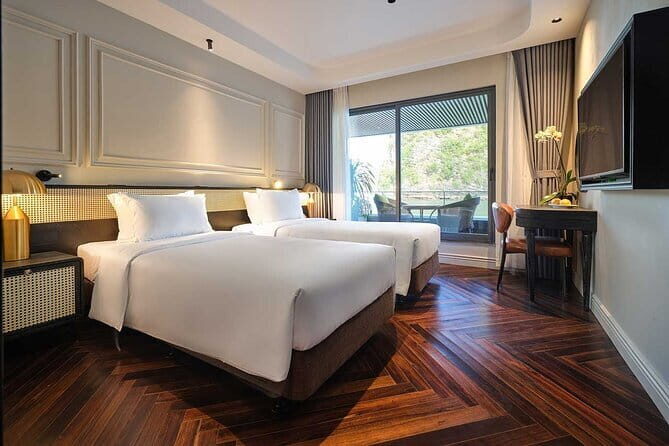 VIP Luxury Overnight Cruise in Ha Long and Lan Ha Bay - An In-Depth Look at the Itinerary and What You Can Expect