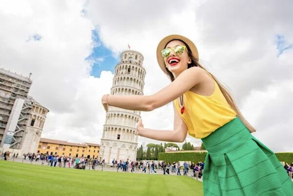 VIP Photoshoot and Videoreel in Pisa With Tv Producer - Background