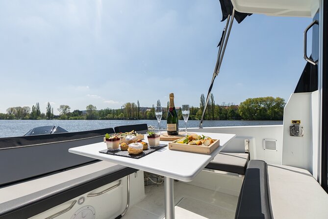 VIP Prague YachtBoat SPEED Experience: All-You-Can-Drink - Weather Contingency Plan