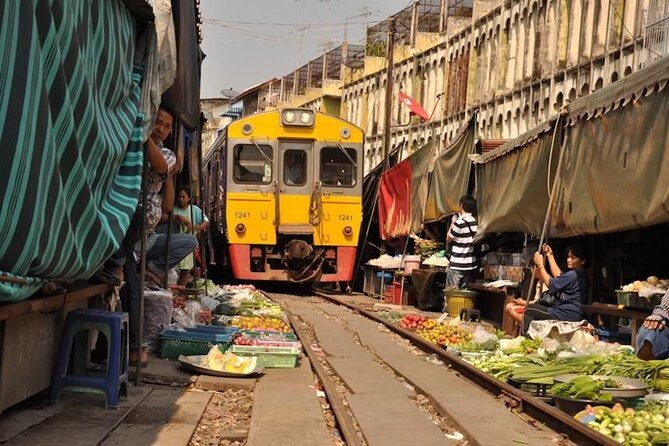 VIP Private Tour Damnoen Saduak+ Amphawa + Mae Klong Railway - The Sum Up