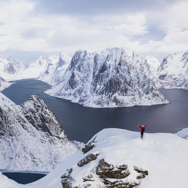 VIP Private Tour Lofoten Winter 2025 5 Days Trip - Northern Lights Experience