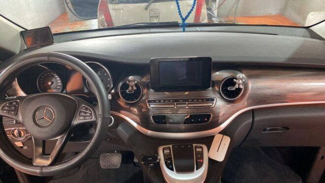 Vip Santorini Transfers - About the Company and Drivers