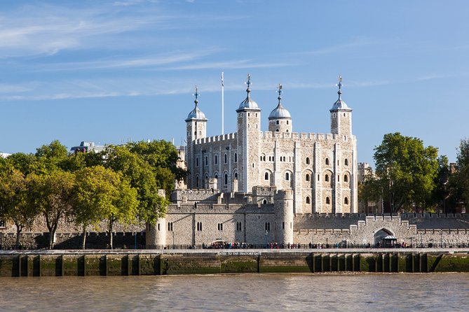 VIP Tower of London and Crown Jewels Tour With Private Beefeater Meet & Greet - Pricing and Availability