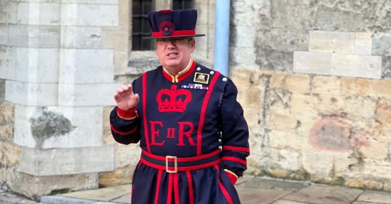 VIP Tower of London Beefeater Meet & Greet and Royal London - Practical Details and Tips