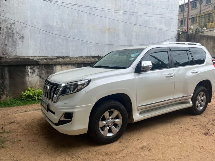 VIP Transfers From CMB Bandaranaike Airport by Land Cruiser - Experience and Highlights