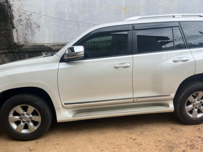 VIP Transfers From CMB Bandaranaike Airport by Land Cruiser - Booking Process