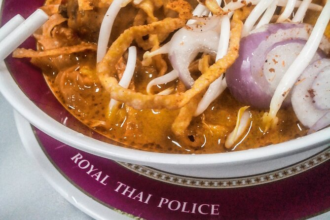 VIP Tuk Tuk Experience – STREET FOOD in CHINATOWN Minimum 2 Pax - Exploring the Vibrant Streets of Chinatown