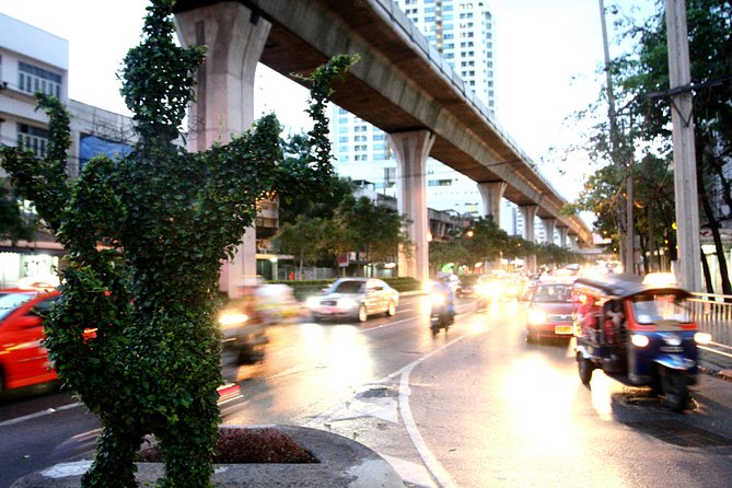 VIP Tuk Tuk Experience – STREET FOOD in KhaoSan Road Minimum 2 Pax - How to Book the VIP Tuk Tuk Experience