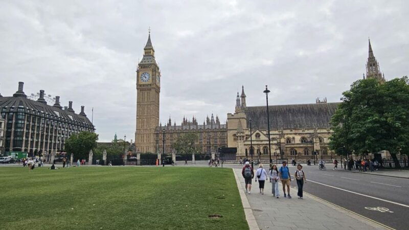 VIP Westminster Abbey & Upper Gallery and Buckingham Palace - Good To Know