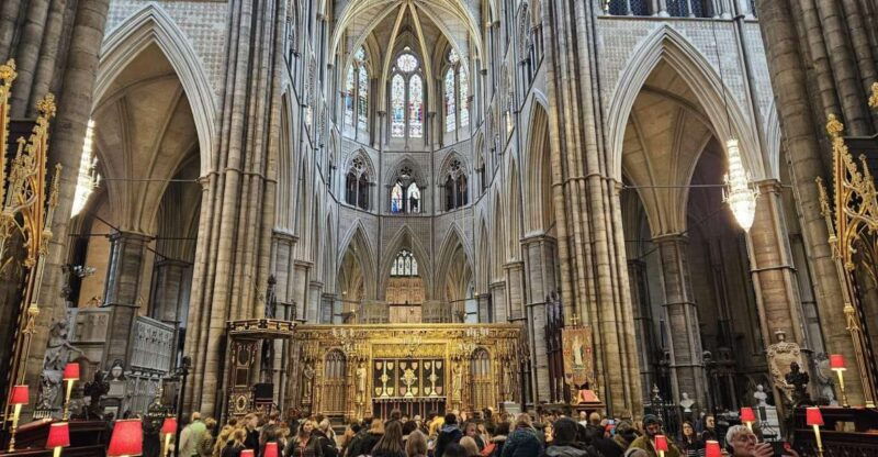 VIP Westminster Abbey & Upper Gallery and Buckingham Palace - Exploring Westminster Abbey and Its Secrets