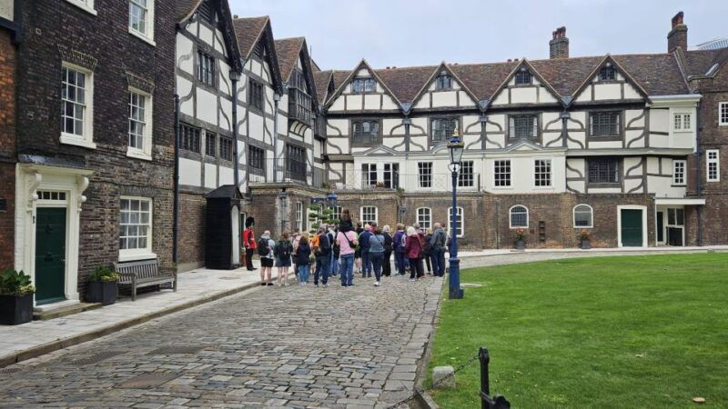 VIP Westminster Abbey & Upper Gallery and Buckingham Palace - FAQ