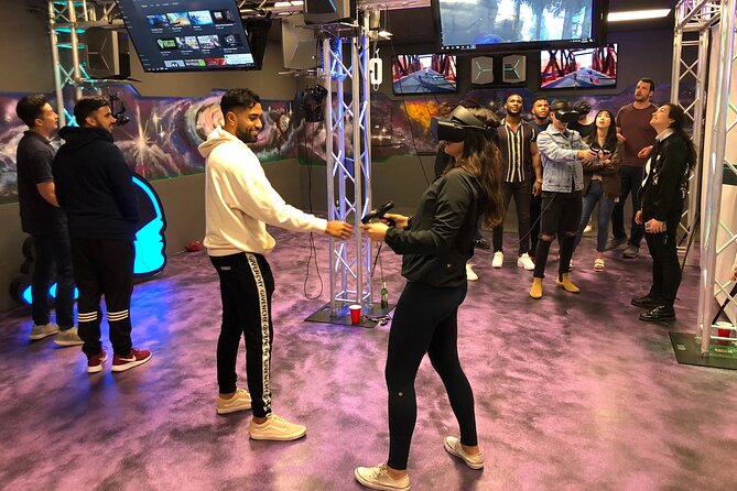 Virtual Reality (VR) Experience in Los Angeles - Unlimited Gameplay Included