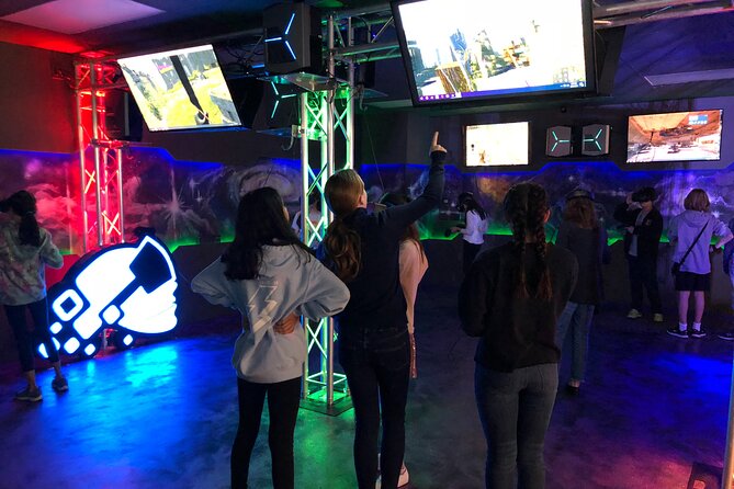 Virtual Reality (VR) Experience in Los Angeles - Free Parking for Convenience