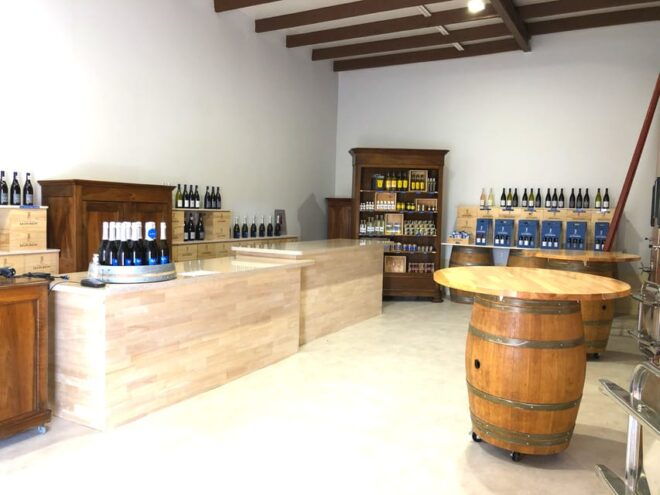Visan: Guided Tour of the Vineyard and Tasting - Included Amenities