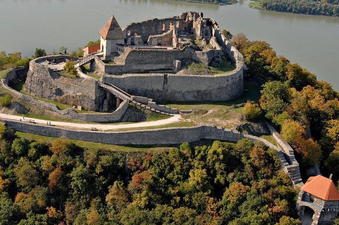Visegrad Castle and Szentendre by the Danube Private Tour - Highlights
