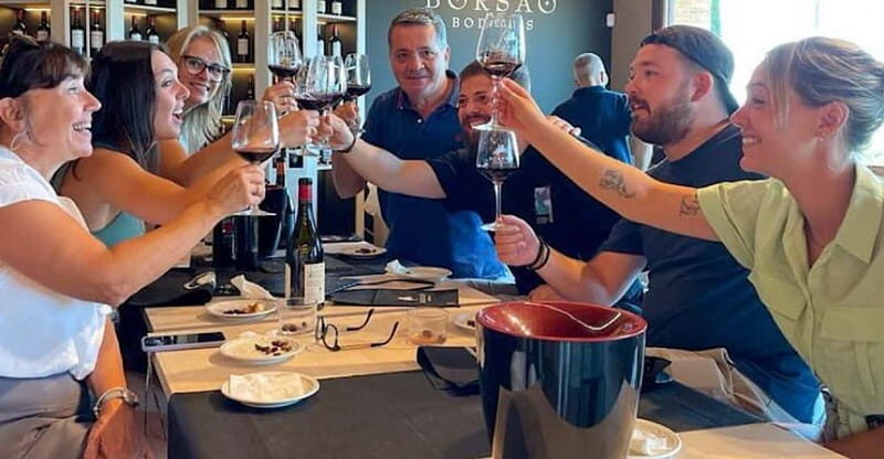 Visit a wine cellar, a wine museum and a traditional meal - A Close Look at the Itinerary