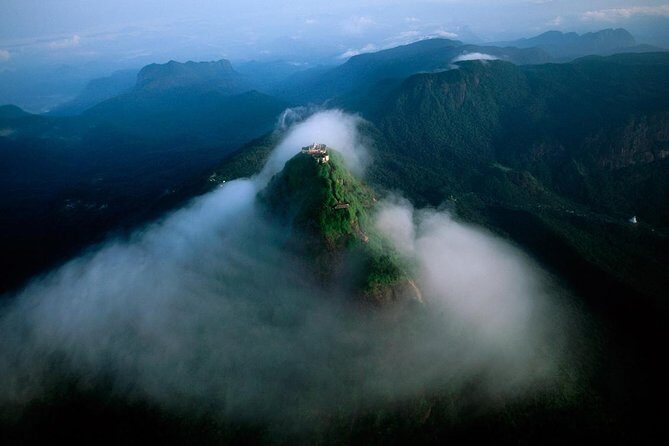 Visit Adam's Peak from Colombo - Day 2: The Climb and the Sunrise