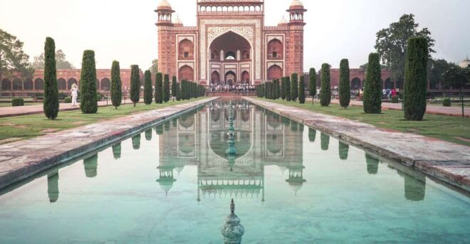 Visit Agra in Private Car With Guide Service - Itinerary