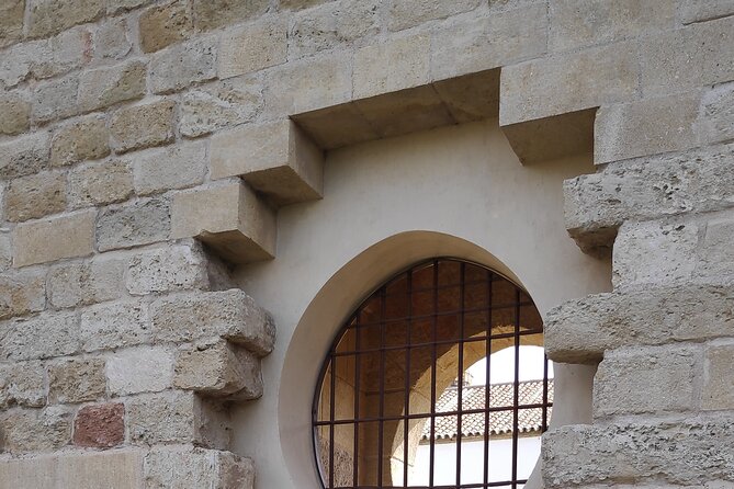 Visit Alcazar De Los Reyes Católicos - Maximum Travelers and Cancellation Policy