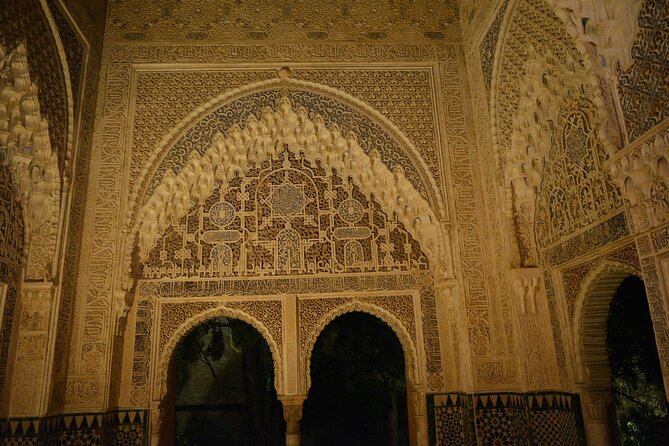 Visit Alhambra at Night (10 People) - Directions