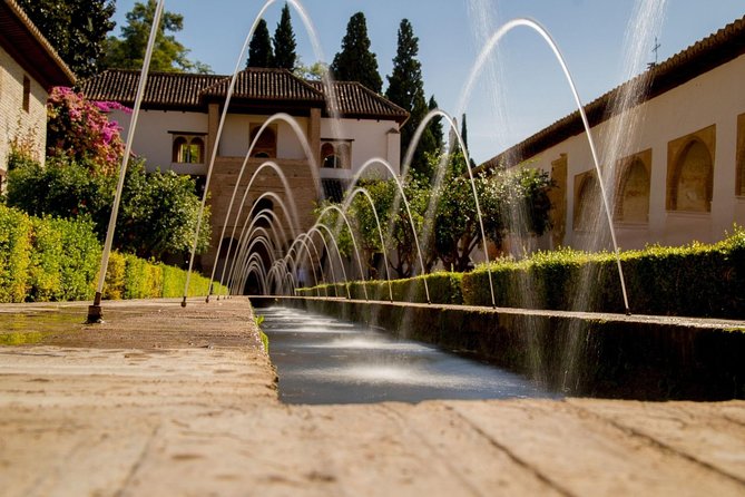Visit Alhambra Diurnal (10 People) - End Point and Visit Time