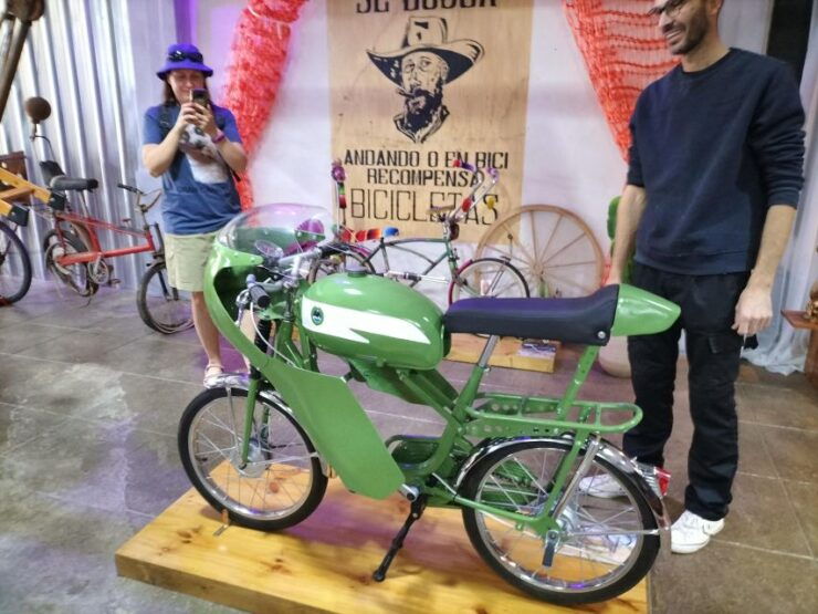 Visit Art Gallery on Wheels in Teror - Experience Aníbal García Morenos Creations