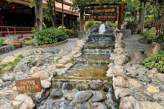 Visit Chiang Rai Temples and Lalitta Cafe from Chiang Mai - The Sum Up