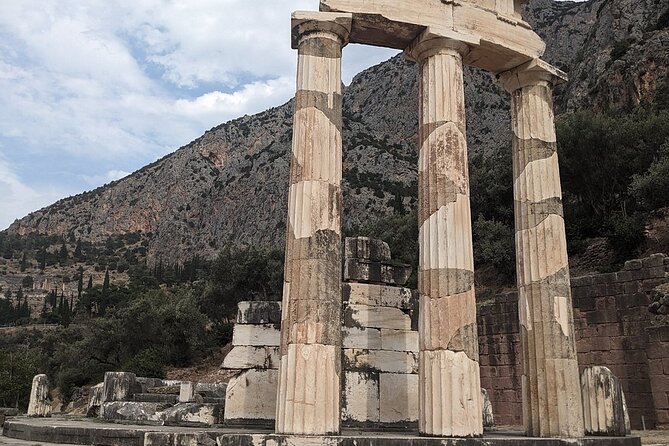 Visit Delphi & Meteora Monasteries Full Day Private Tour 12 Hour - Frequently Asked Questions