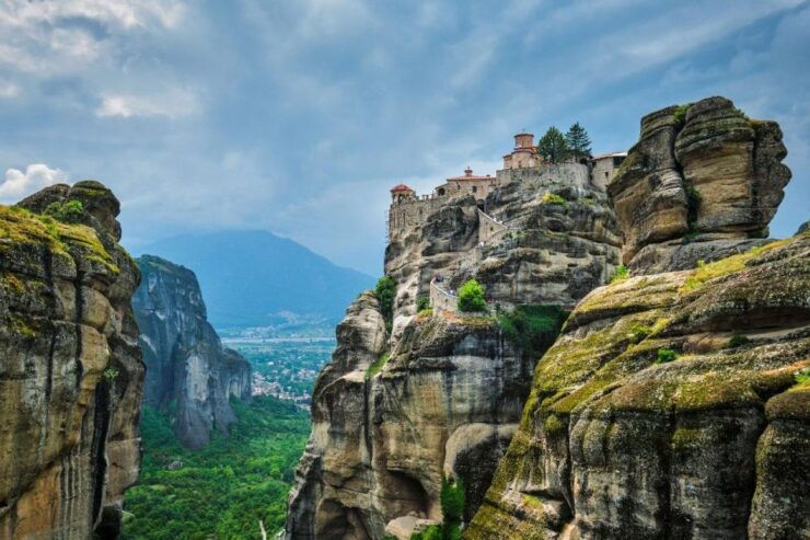 Visit Delphi & Meteora Monasteries Full Day Private Trip - Trip Details