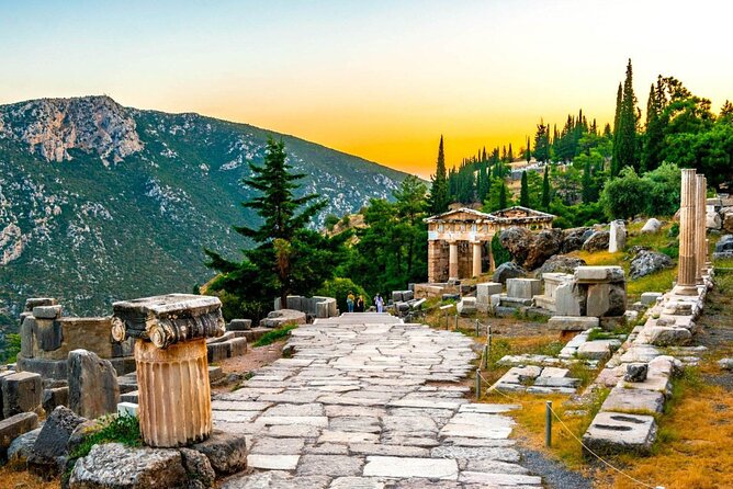 Visit Delphi the Famous Oracle! Explore the Mysteries of the Ancient World! - Getting There