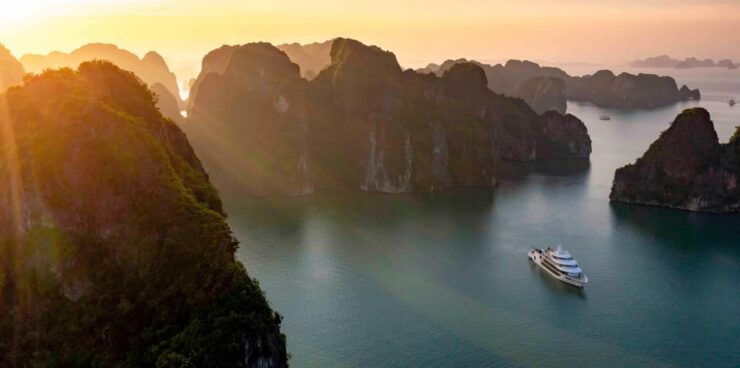 Visit Ha Long - a Wonder of the World From Ha Noi or Back - Getting to Ha Long