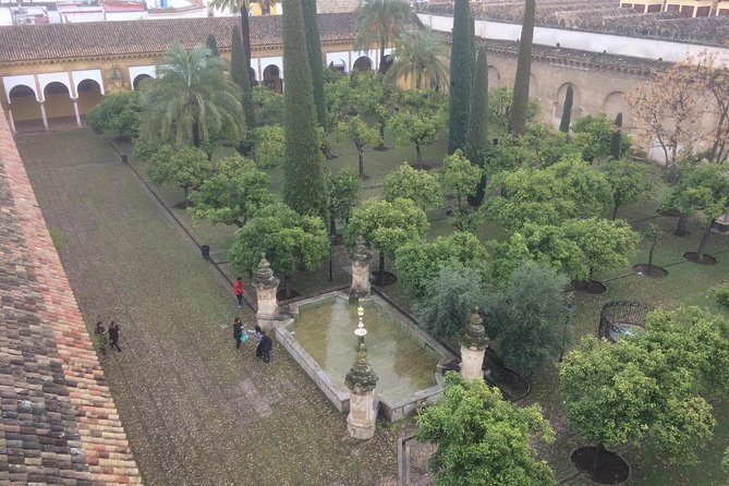 Visit in Spanish to the Cathedral Mosque. Does Not Include Entrance Ticket - Directions