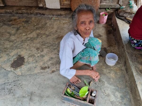 Visit Lombok Sasak Tribe Village, Waterfall And Selong Hill - Questions You May Have