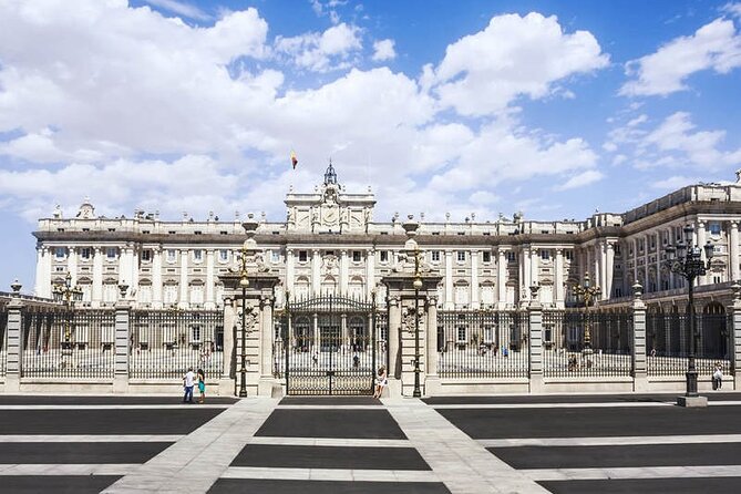 Visit Madrid by Panoramic Bus - Top Landmarks and Attractions in Madrid