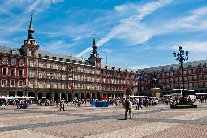 Visit Madrid by Panoramic Bus - Shopping and Souvenir Hunting in Madrid
