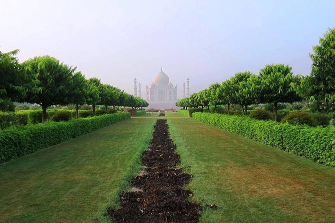 Visit Mehtab Bagh and Avoid Hefty Entry Fee for Taj Mahal - Pickup Points and Timing