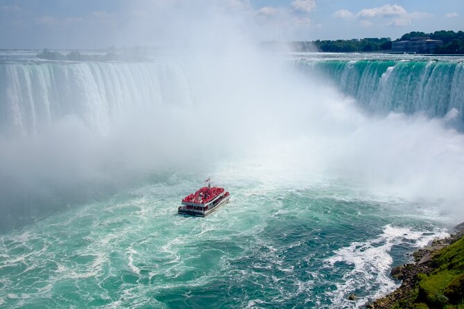 Visit Niagara Falls and Experience a VIP Wine Tour - Pickup and Meeting Information